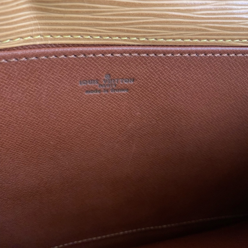Louis Vuitton Epi Lena 32 Beige Clutch - Picture 7 of 16